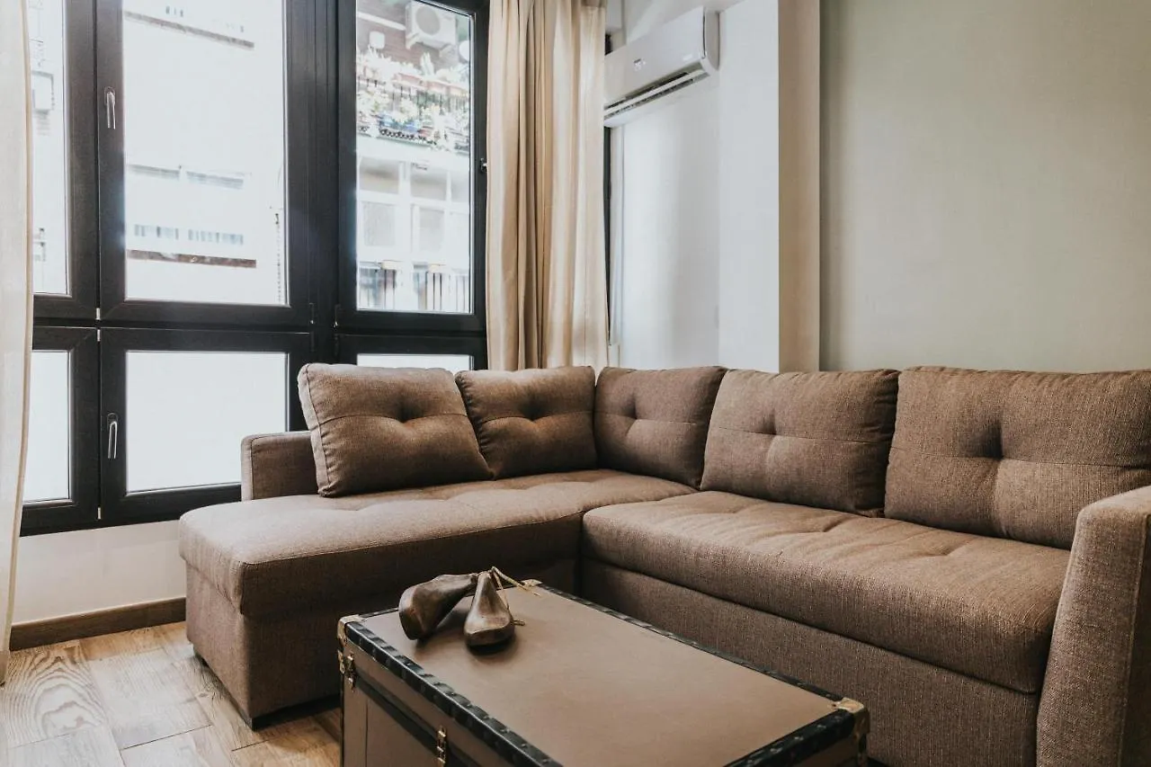 Contemporary Industrial Apartment By Rems Malaga 0*,