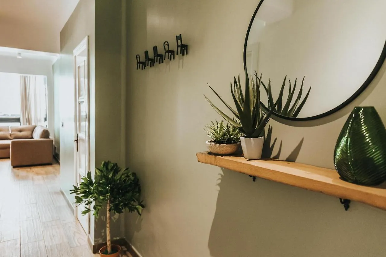 Contemporary Industrial Apartment By Rems Malaga