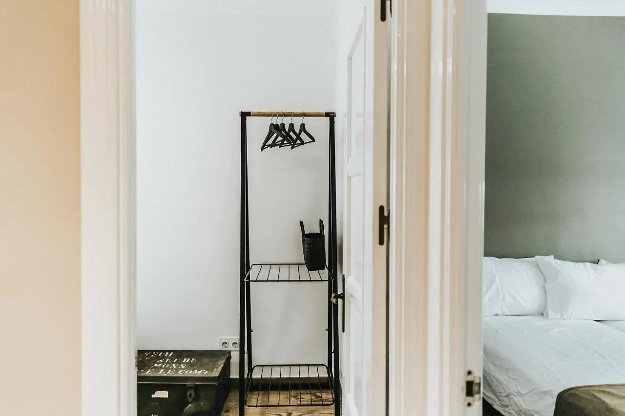 Contemporary Industrial Apartment By Rems Malaga