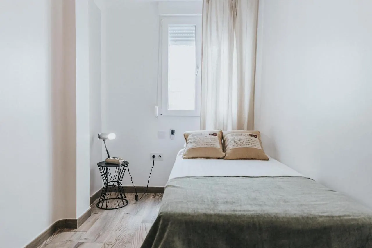 Contemporary Industrial Apartment By Rems Malaga