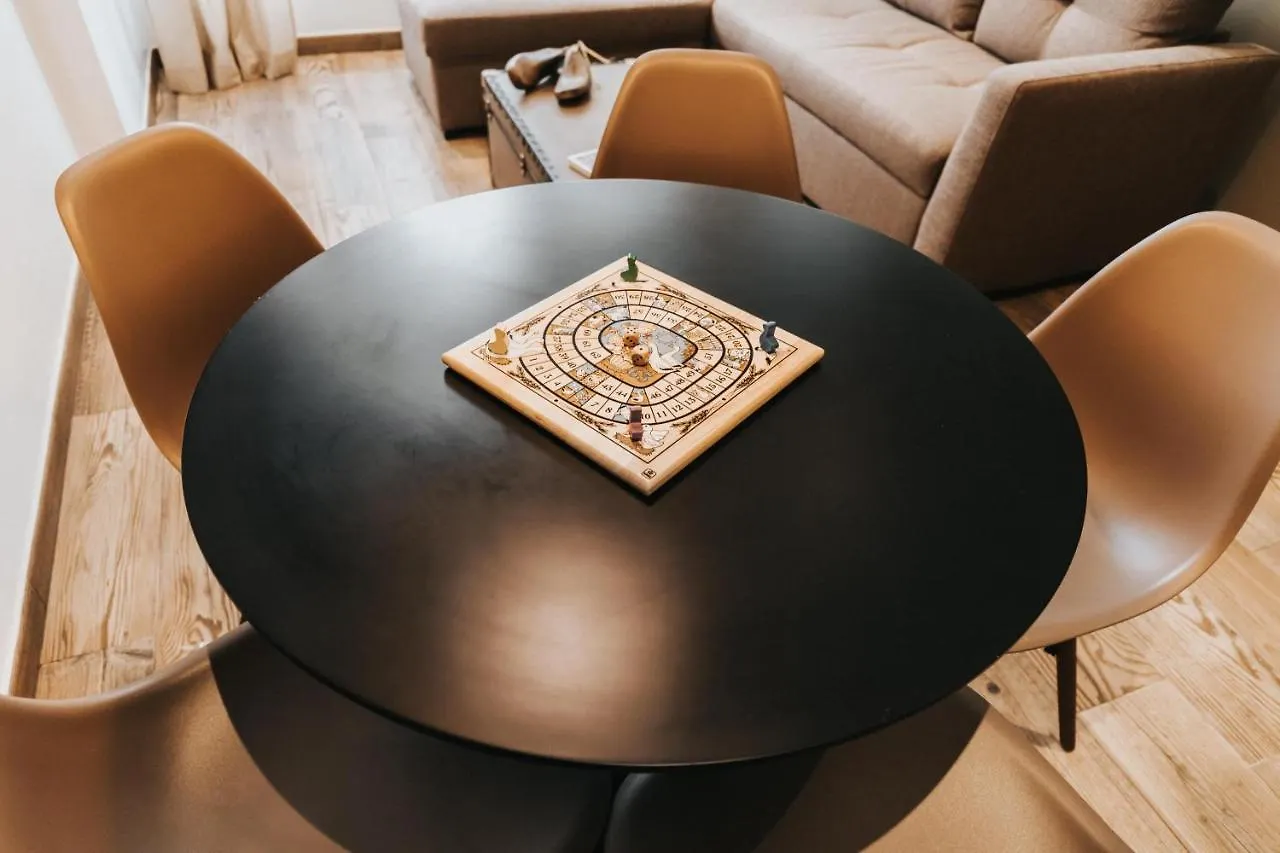 Contemporary Industrial Apartment By Rems Màlaga Španělsko